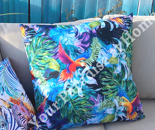 Tropical Cockatoos outdoor cushion for your garden to add an exotic look. Weatherproof fabric is water resistant and UV resistant. Cushion covers are zipped and washable.
