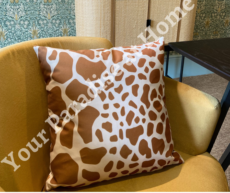 Giraffe Velvet Cushion Cover