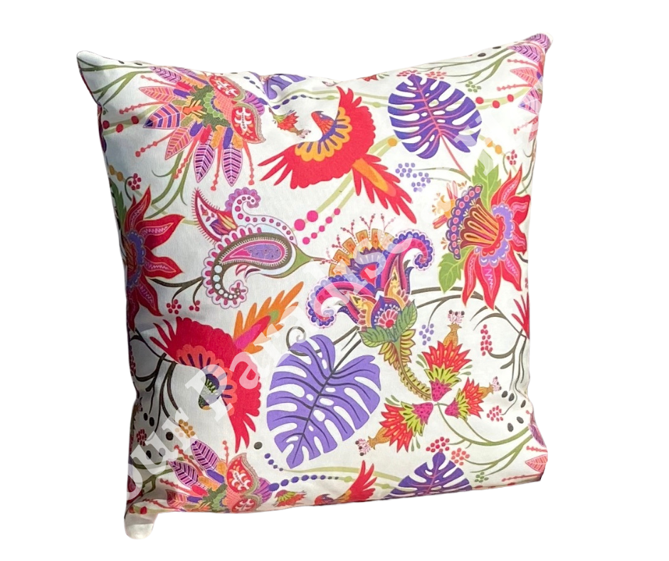 Colourful outdoor cushion for your garden. Weatherproof fabric is water resistant and UV resistant. Cushion covers are zipped and washable.